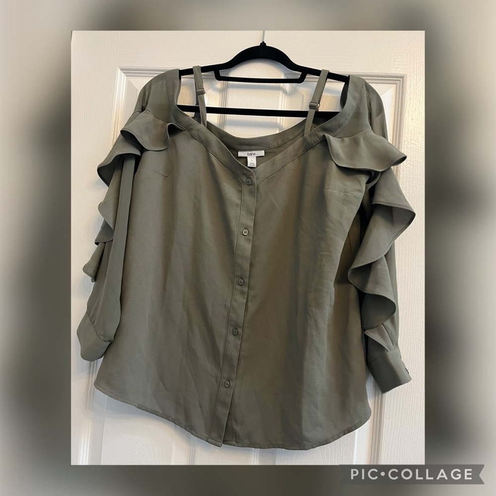 Bar lll Off the Shoulder Top - Size Large - Like New